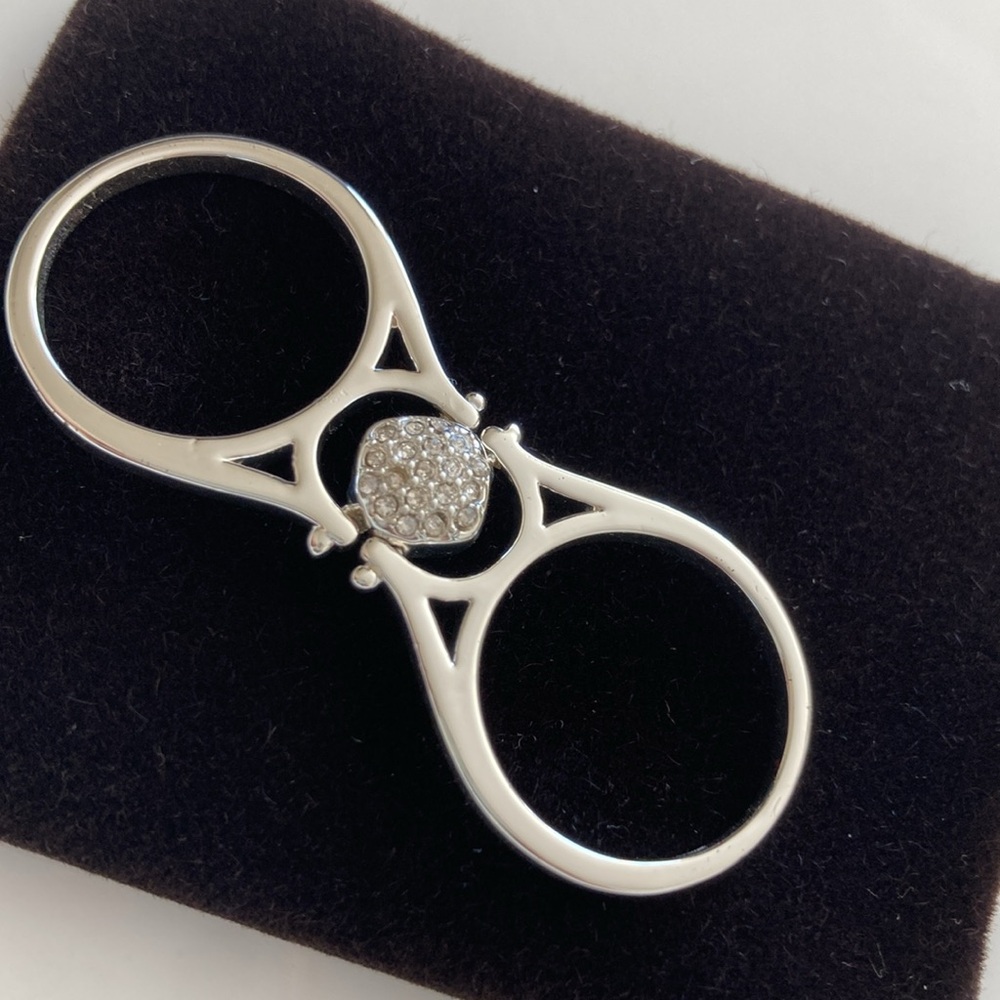 Avon Jewelry, Inverting Cocktail SilverTone Pave/Faceted Rhinestone 8 Ring R-2 - Picture 5 of 12